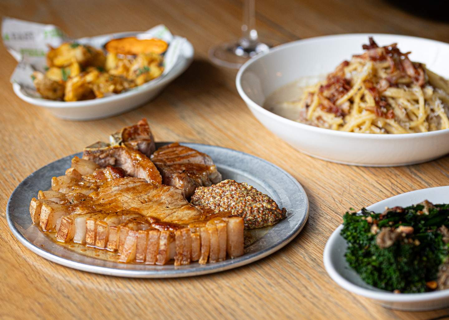 Grr_pe_october_2025_food_autumn_berkshire_pork_chop5_z4v7na